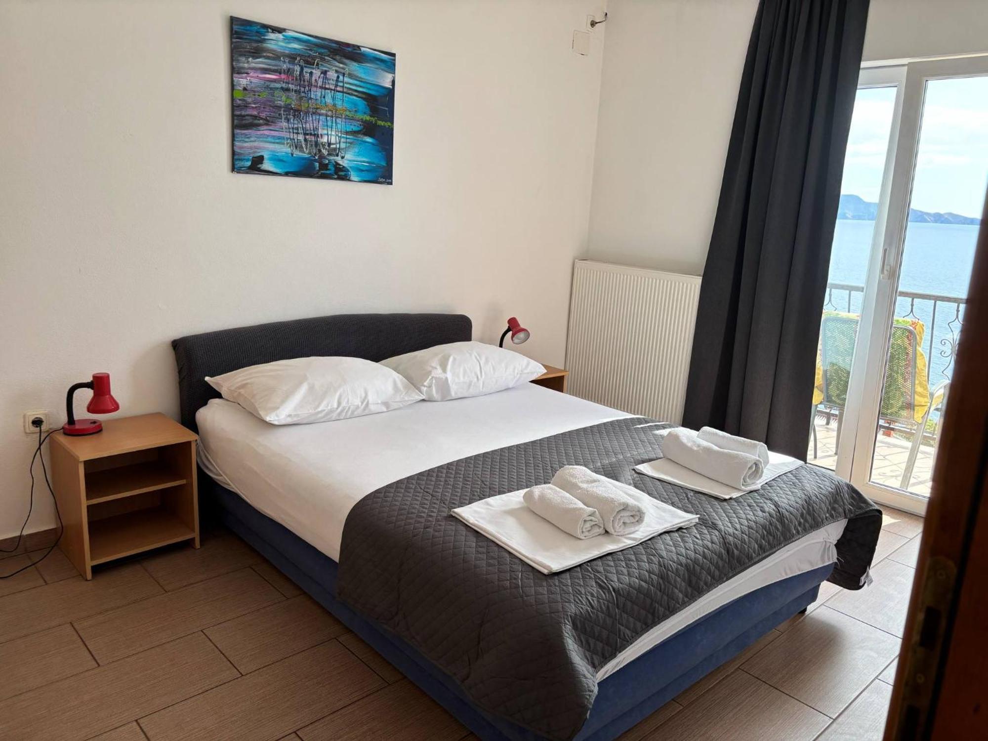 Apartments & Room Madi Senj  Extérieur photo
