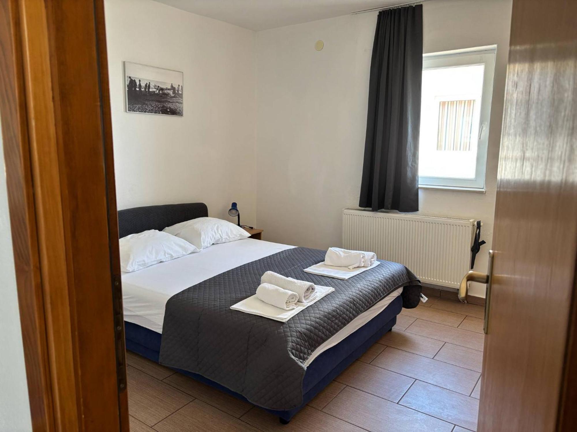 Apartments & Room Madi Senj  Extérieur photo