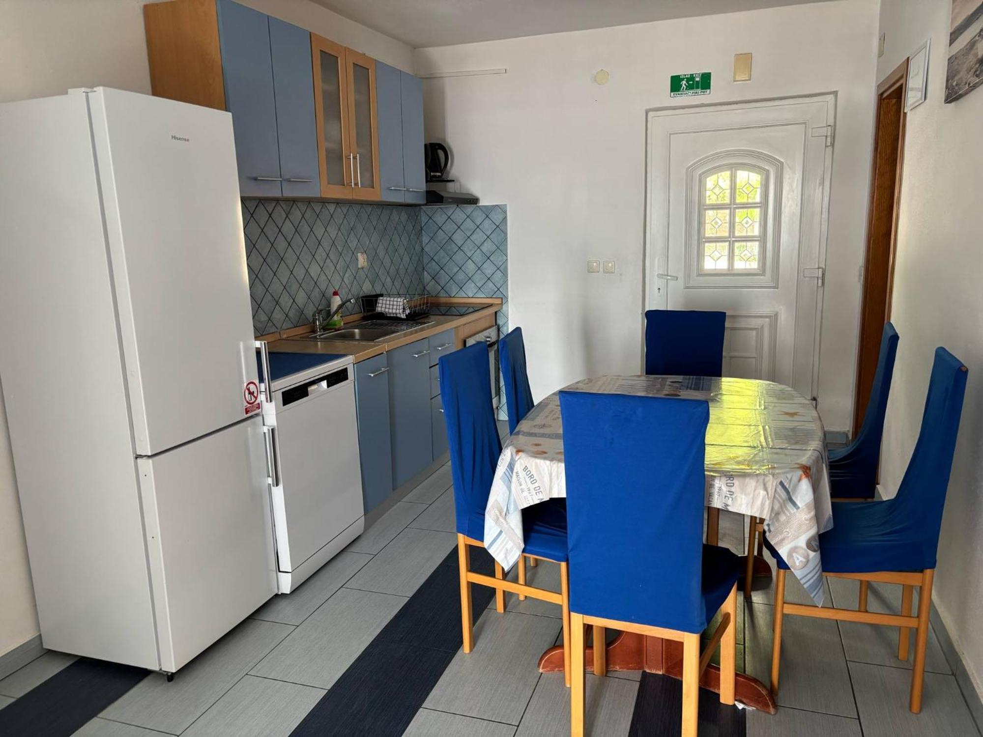 Apartments & Room Madi Senj  Extérieur photo